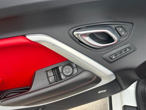 Used 2018 Chevrolet Camaro SS RWD image 36