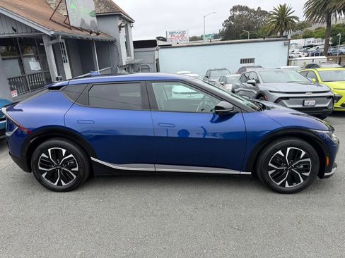 Used 2024 Kia EV6 Wind w/ Wind Technology Package AWD/4WD image 4