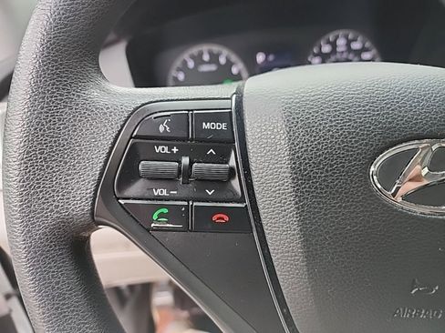 Used 2017 Hyundai Sonata SE image 22