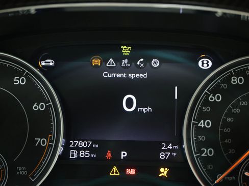 Used 2019 Bentley Bentayga image 31