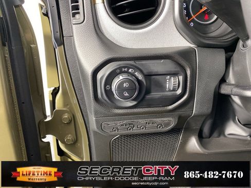 New 2025 Jeep Gladiator Sport image 14