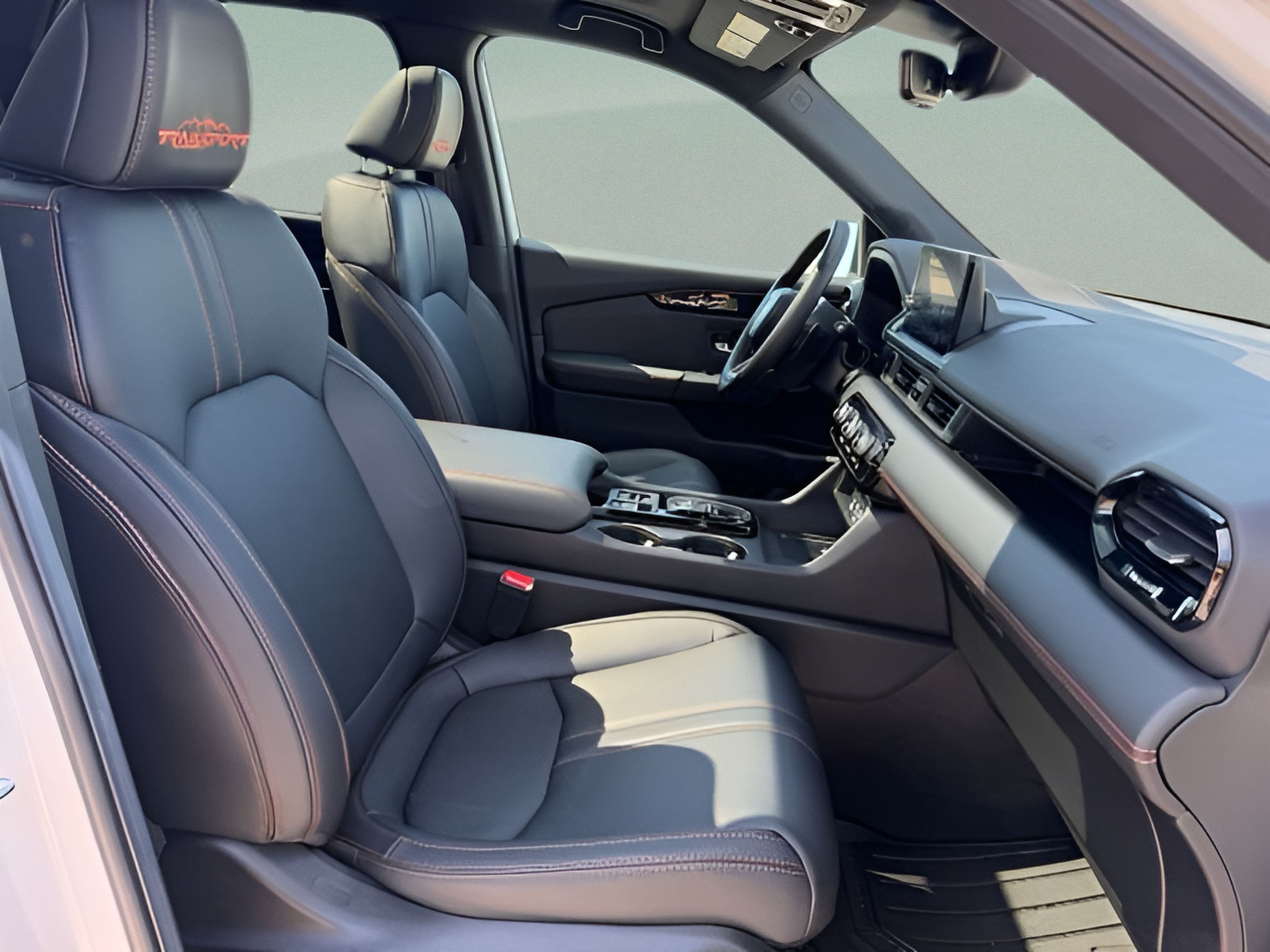 Certified 2025 Honda Pilot TrailSport image 29