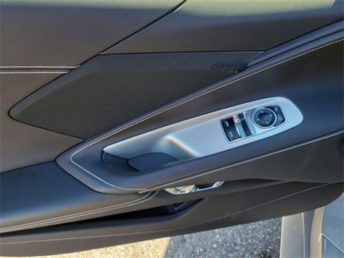 Used 2022 Chevrolet Corvette Stingray Convertible w/ Chrome Exterior Badge Package image 8