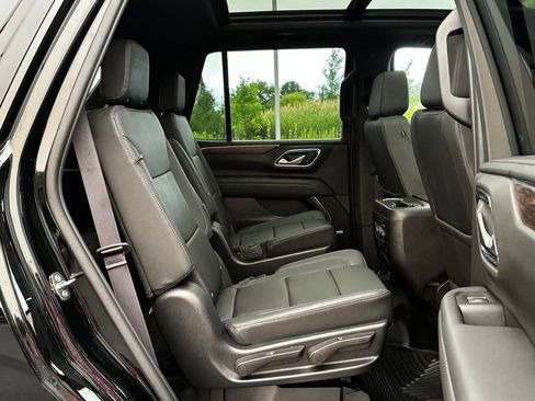 Used 2023 Chevrolet Tahoe Z71 w/ Z71 Off-Road Package AWD/4WD image 36
