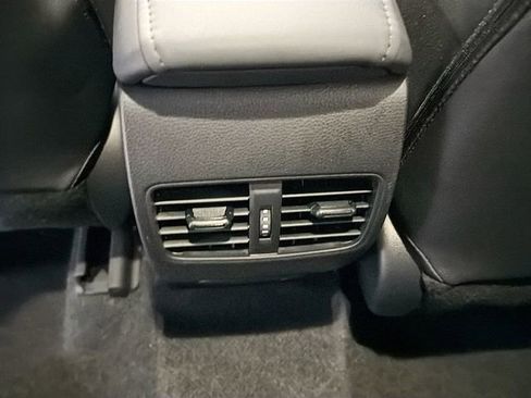 Used 2025 Toyota Corolla Cross XLE image 25