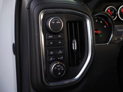 Used 2022 Chevrolet Silverado 2500 LT w/ Convenience Package image 13