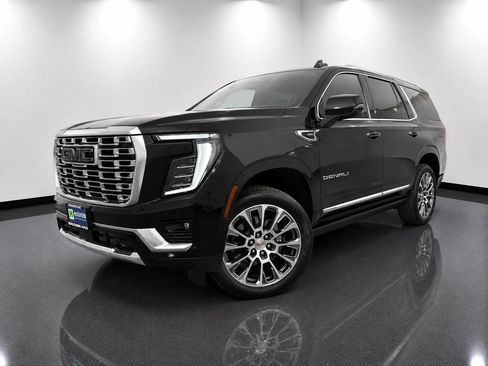 Used 2026 GMC Yukon Denali w/ Sun & Power Step Package AWD/4WD image 1