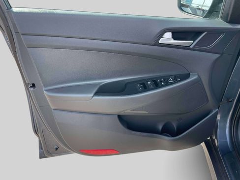 Used 2019 Hyundai Tucson SE image 15