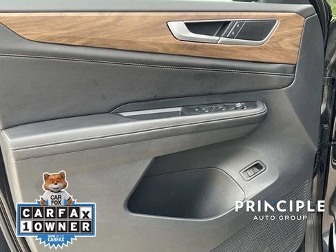 Used 2025 Volkswagen Atlas SE FWD image 12