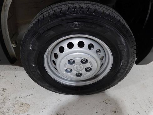 Used 2024 RAM ProMaster 2500 w/ Safety Group FWD image 34