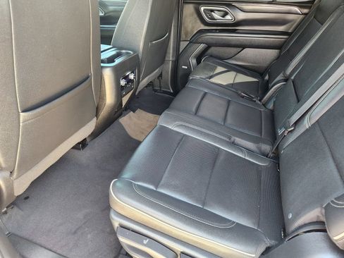 Used 2023 GMC Yukon SLT RWD image 34