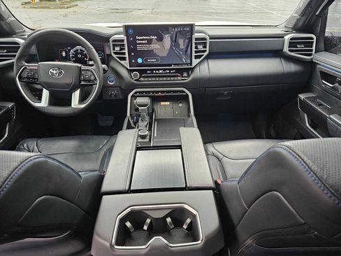 Used 2024 Toyota Sequoia Platinum image 19