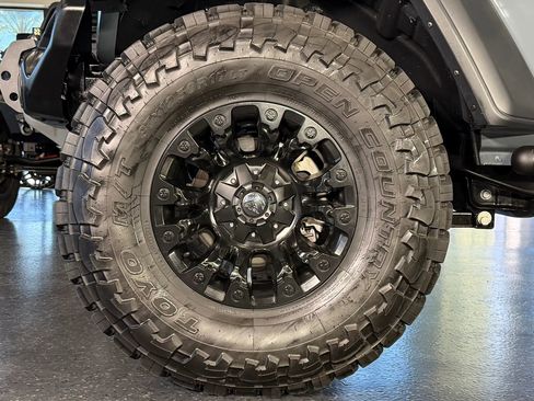 Used 2024 Jeep Wrangler Unlimited Sport image 23