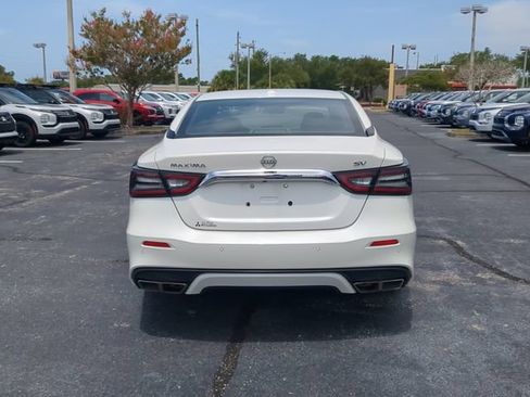Used 2023 Nissan Maxima SV w/ Floor Mat Group FWD image 7