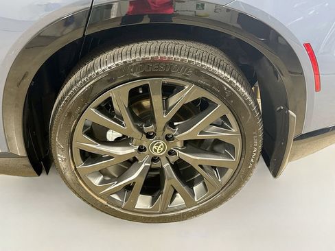 Certified 2025 Toyota Crown Signia w/ Advanced Technology Package AWD/4WD image 29