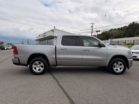 Used 2025 RAM 1500 Big Horn AWD/4WD image 8