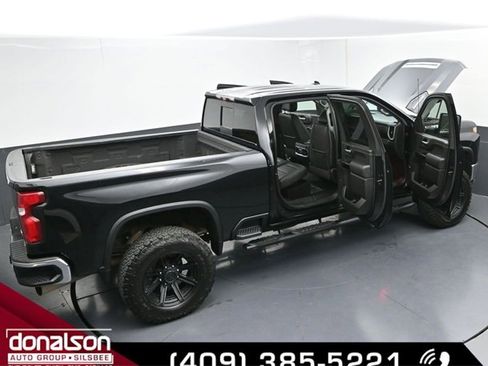 Used 2020 Chevrolet Silverado 2500 LTZ w/ LTZ Premium Package image 27