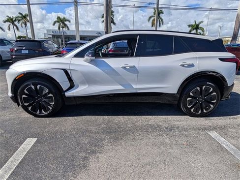 Used 2025 Chevrolet Blazer EV RS w/ Super Cruise Package image 4