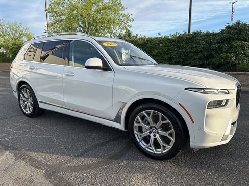 Used 2023 BMW X7 xDrive40i AWD/4WD image 10