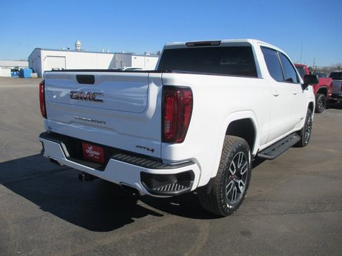 Used 2021 GMC Sierra 1500 AT4 image 5