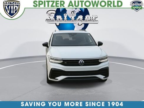 Used 2023 Volkswagen Tiguan SE R-Line image 4