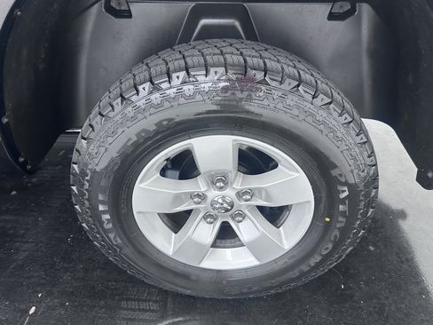 Used 2019 RAM 1500 Classic SLT w/ Luxury Group AWD/4WD image 22