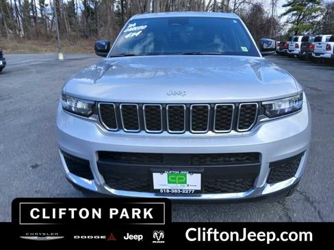 Used 2024 Jeep Grand Cherokee L Laredo w/ Luxury Tech Group I AWD/4WD image 2