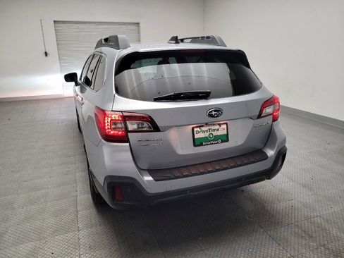 Used 2018 Subaru Outback 2.5i Limited AWD/4WD image 6