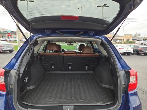 Used 2017 Subaru Outback 2.5i Touring AWD/4WD image 36