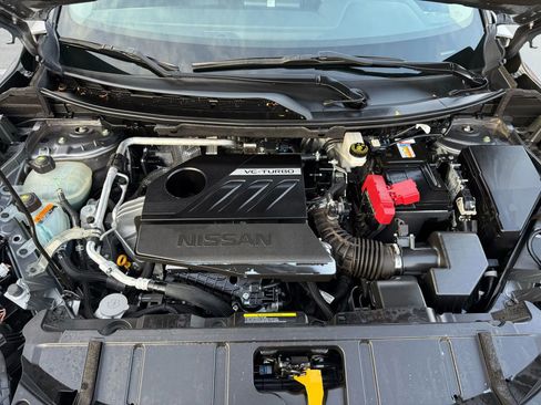 Used 2024 Nissan Rogue SV image 31