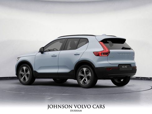 New 2026 Volvo XC40 B4 Plus w/ Climate Package image 4