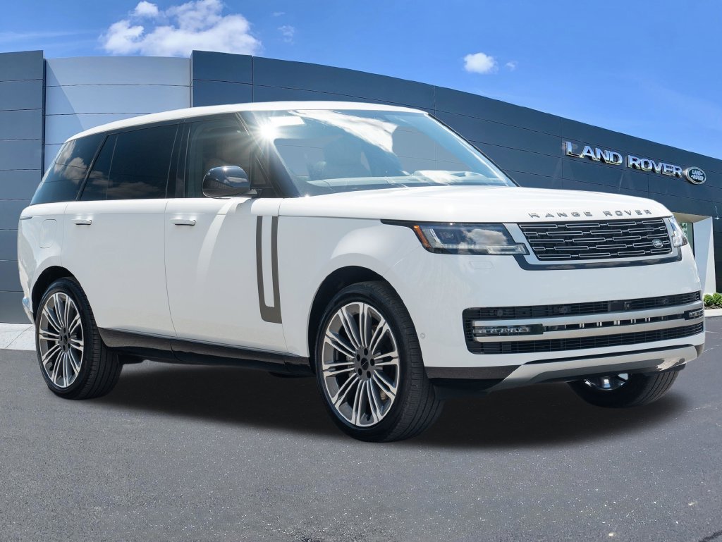 New 2026 Land Rover Range Rover Long Wheelbase SE AWD/4WD image 3