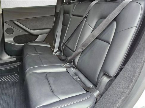 Used 2023 Tesla Model Y Long Range AWD/4WD image 19
