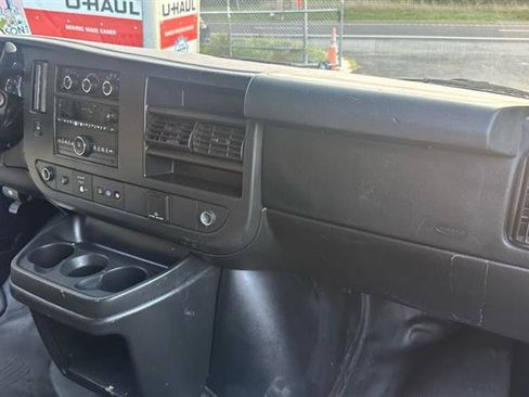 Used 2017 Chevrolet Express 2500 image 21