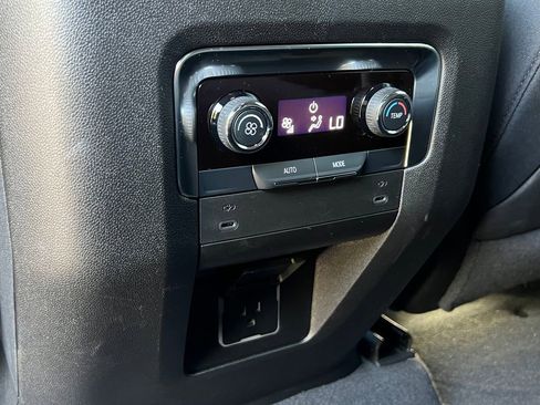 Used 2025 Chevrolet Tahoe LS AWD/4WD image 14