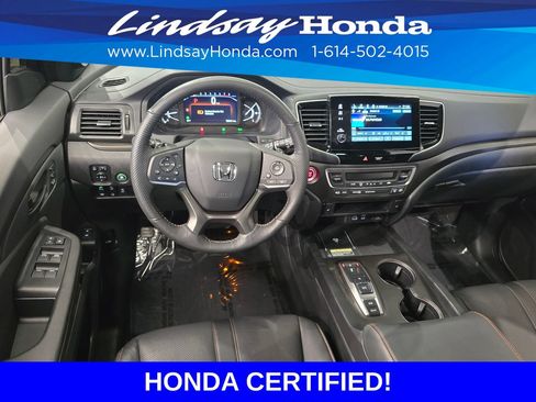 Certified 2025 Honda Passport TrailSport image 14