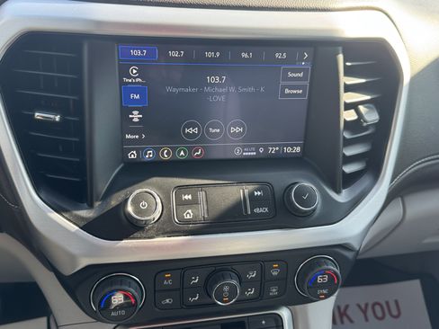 Used 2023 GMC Acadia SLT w/ Preferred Package image 19