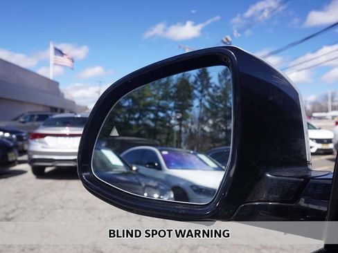 Used 2022 BMW X4 xDrive30i w/ M Sport Package image 5