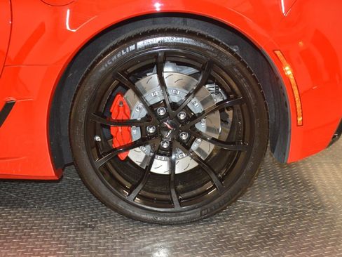 Used 2018 Chevrolet Corvette Grand Sport RWD image 12