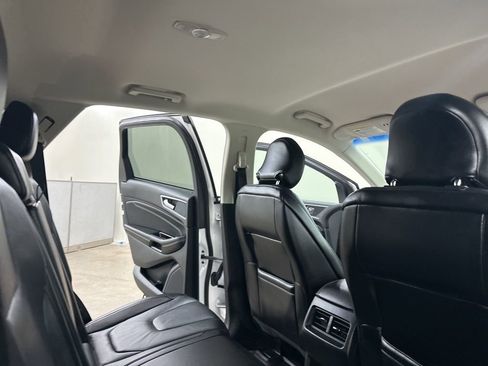 Used 2016 Ford Edge Titanium w/ Technology Package image 20