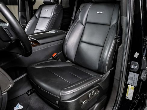 Used 2021 Cadillac Escalade Luxury RWD image 25