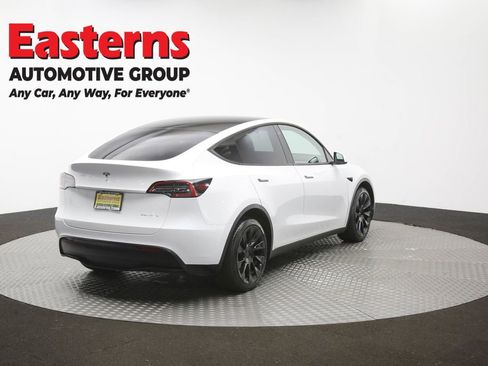 Used 2022 Tesla Model Y Long Range AWD/4WD image 34
