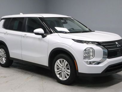 Used 2023 Mitsubishi Outlander ES