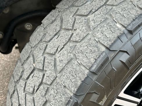 Used 2021 GMC Sierra 2500 AT4 w/ AT4 Premium Plus Package image 32