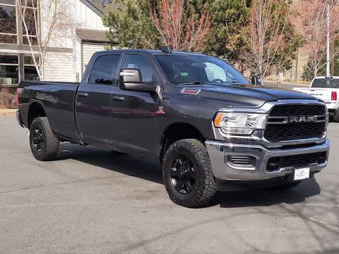 Used 2024 RAM 2500 Tradesman w/ Chrome Appearance Group AWD/4WD image 3