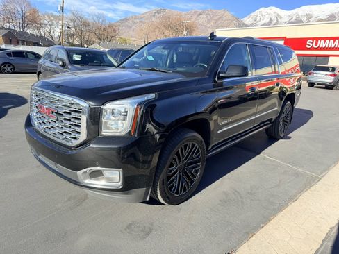 Used 2019 GMC Yukon XL Denali w/ Denali Ultimate Package AWD/4WD image 8
