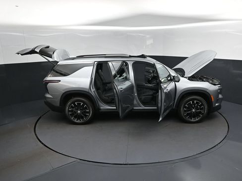 New 2026 Chevrolet Traverse LT w/ Sun and Wheel Package FWD image 50