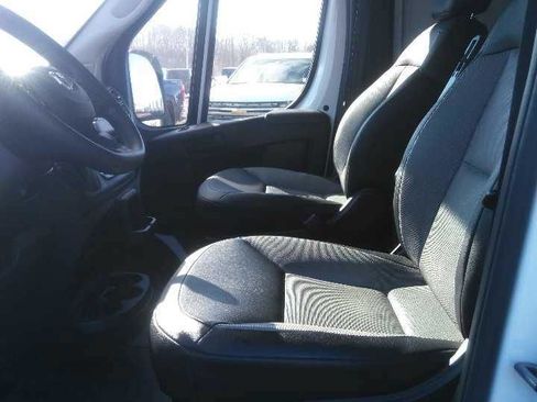 Used 2025 RAM ProMaster 2500 w/ Convenience Group FWD image 12