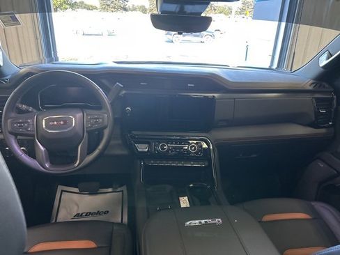 Used 2025 GMC Sierra 3500 AT4 w/ AT4 Premium Plus Package image 32