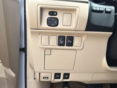 Used 2015 Lexus ES 350 w/ Luxury Package FWD image 31